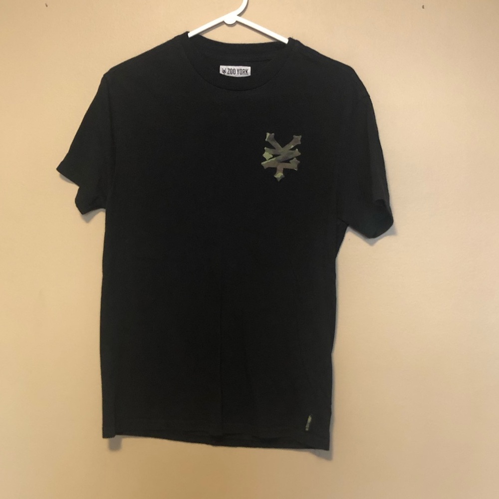 EUC | Mens Zoo York T-shirt